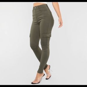 Fashion Nova Olive Cargo Skinny jeans✨
